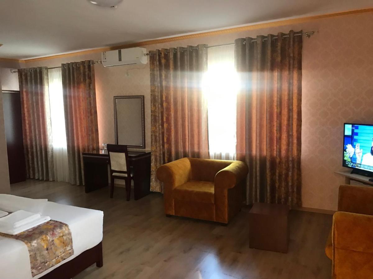 British Hotel Pogradec Exteriér fotografie