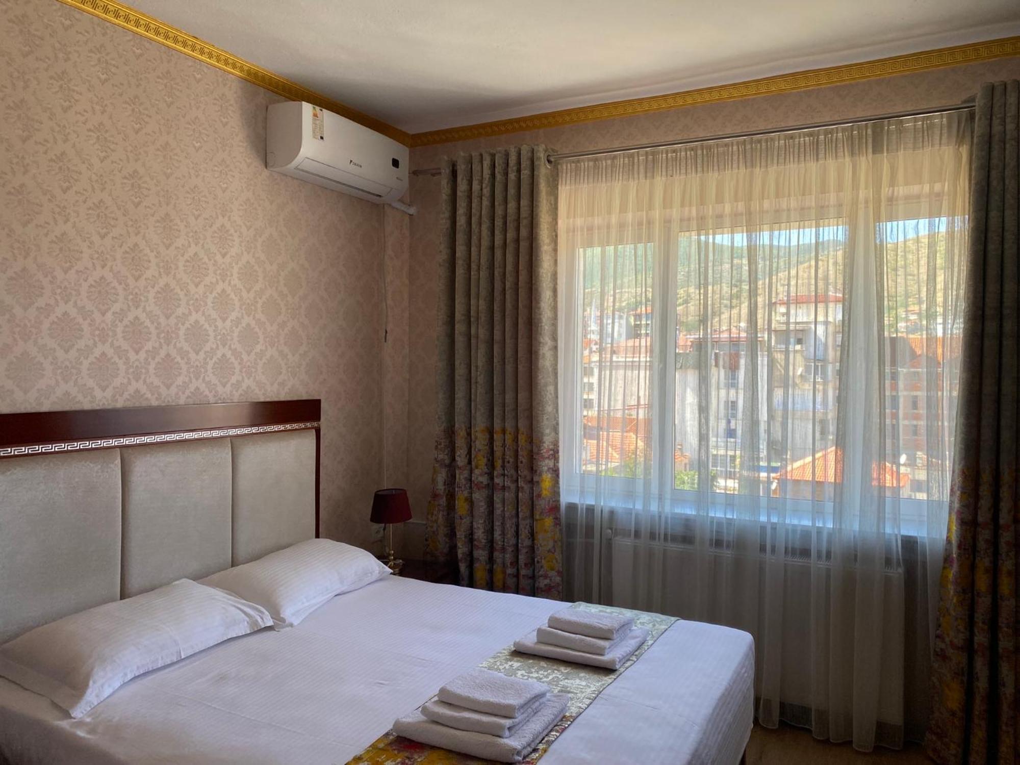 British Hotel Pogradec Exteriér fotografie