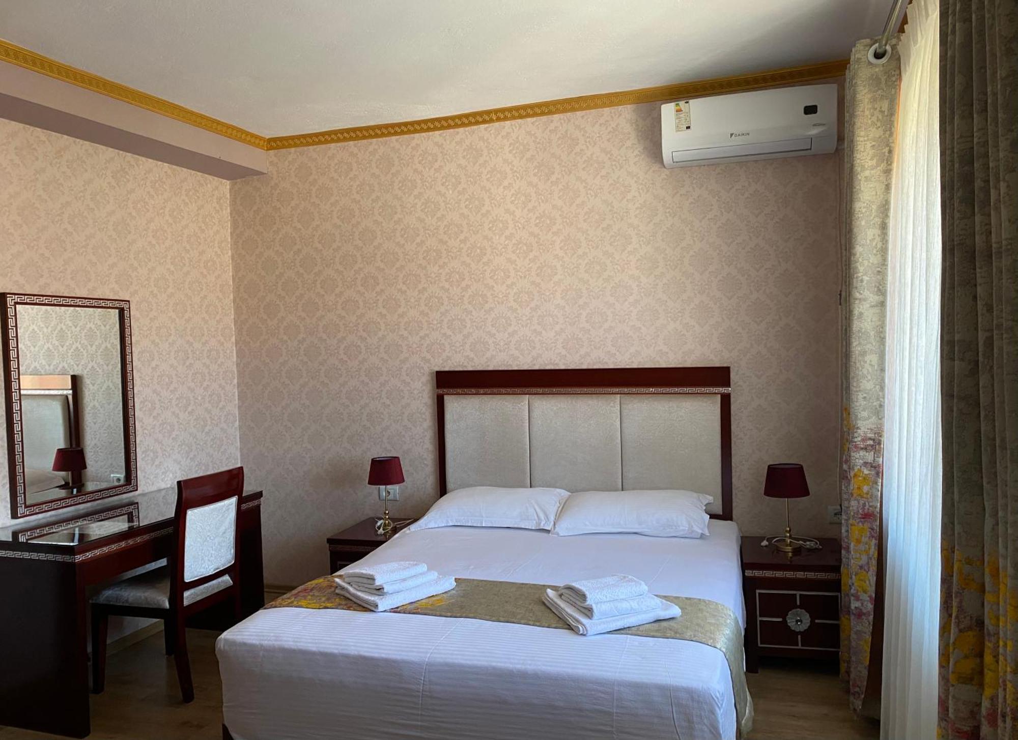 British Hotel Pogradec Exteriér fotografie