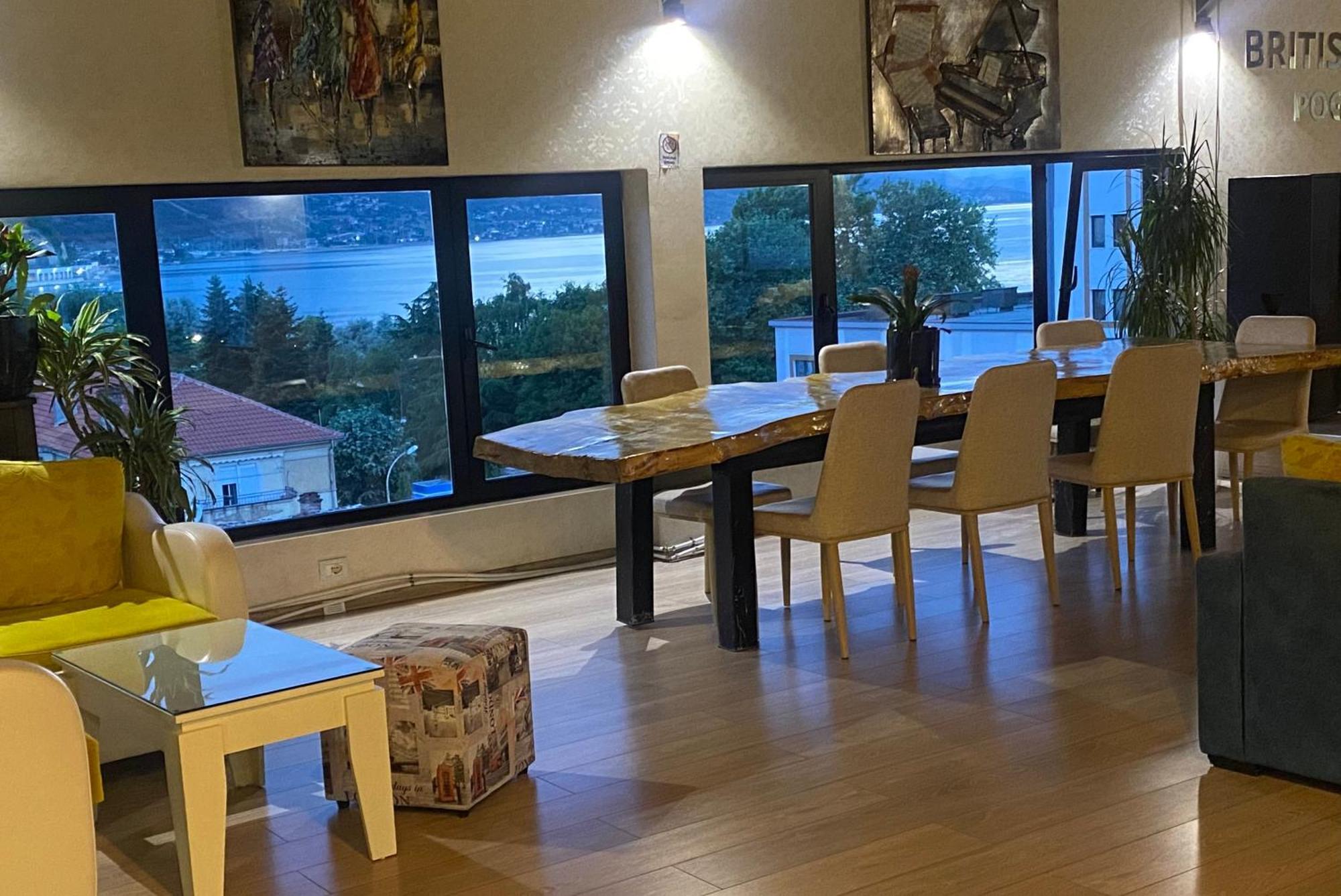 British Hotel Pogradec Exteriér fotografie