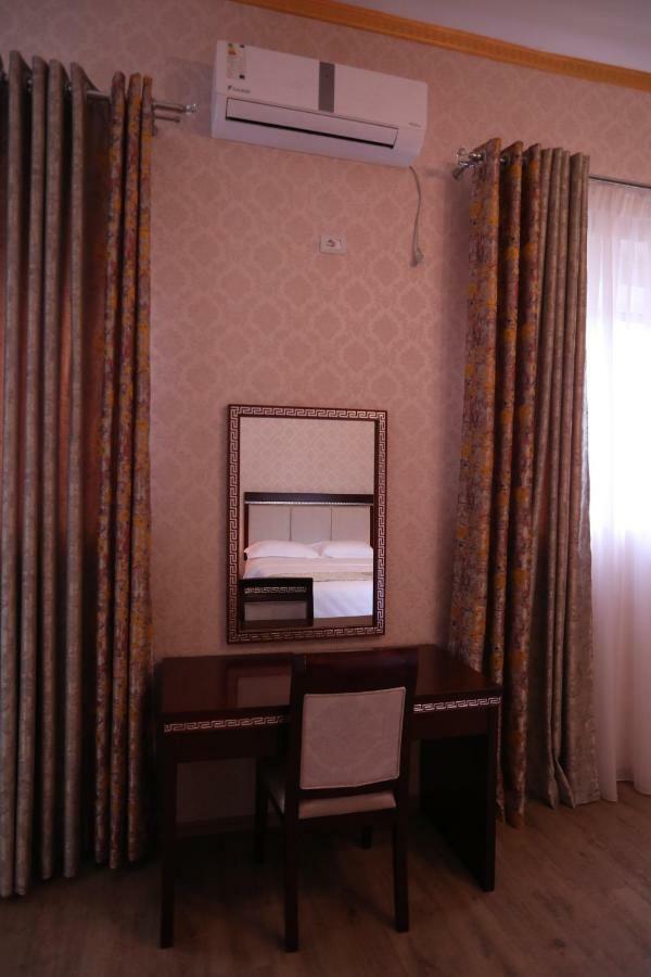 British Hotel Pogradec Exteriér fotografie
